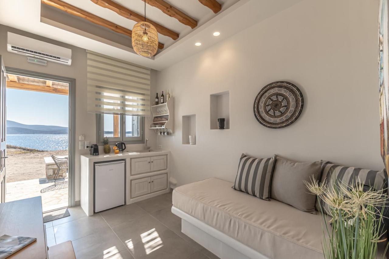 Porto Dema Luxury Suites Schoinoussa Exterior foto