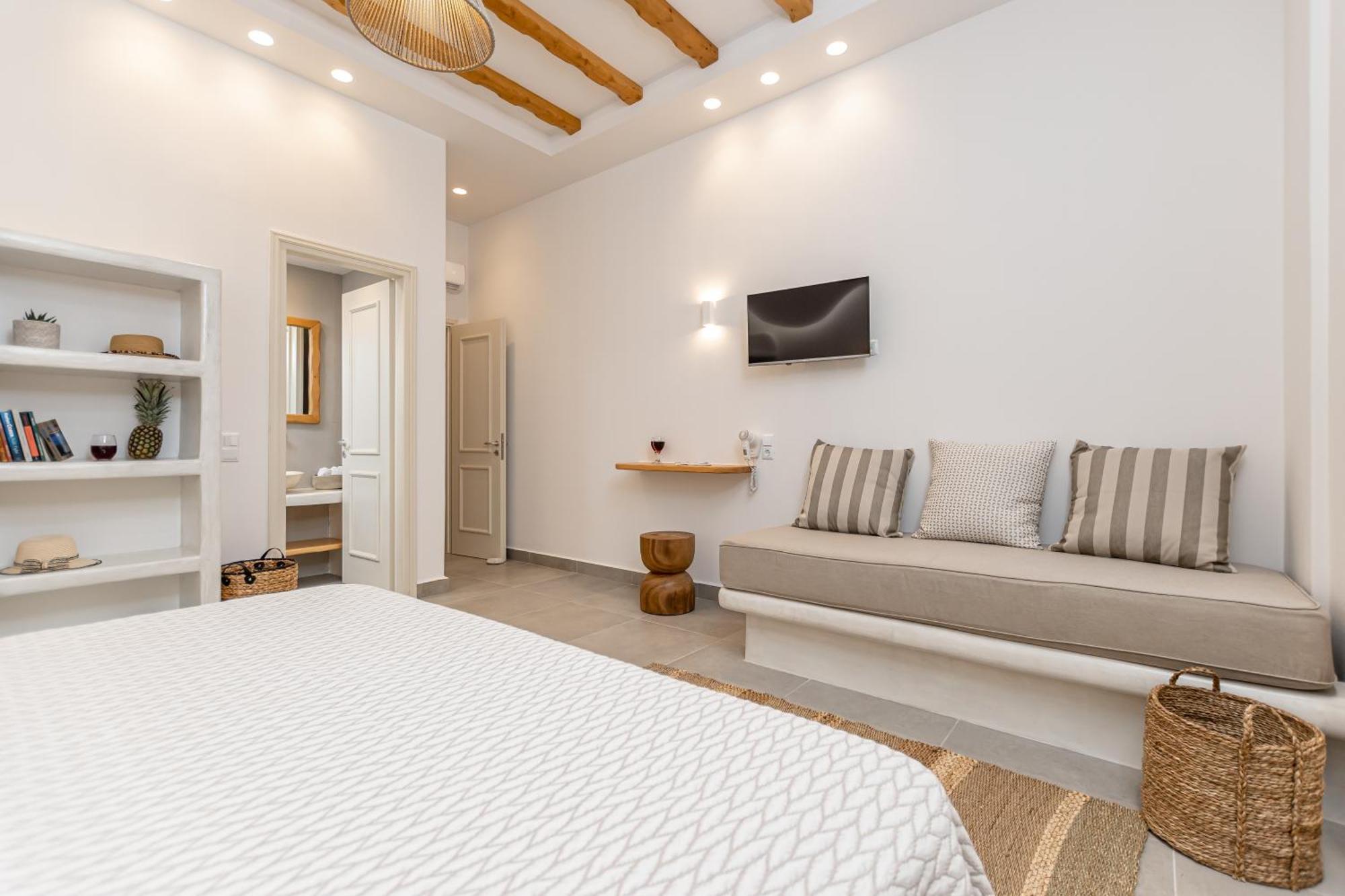 Porto Dema Luxury Suites Schoinoussa Exterior foto